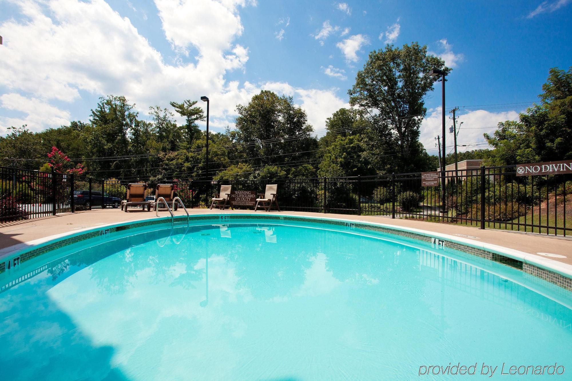 Country Inn & Suites By Radisson, Asheville West Near Biltmore Exterior photo